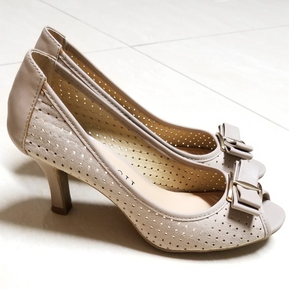 Karen Scott peep toe heels